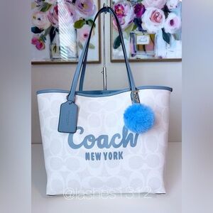 COACH Bag City Tote with Coach Graphic - White Blue